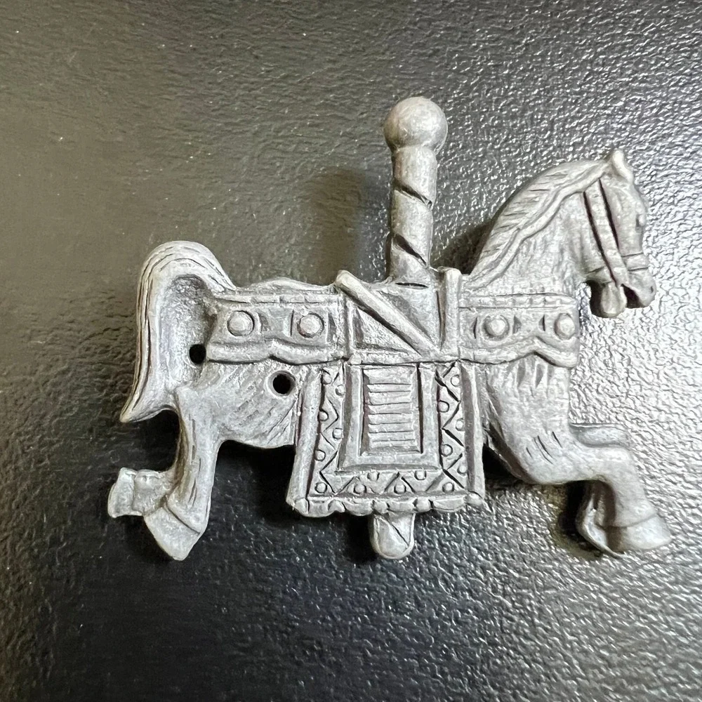 Vintage Carousel Horse‎ Brooch Pewter Tone Animal Pin